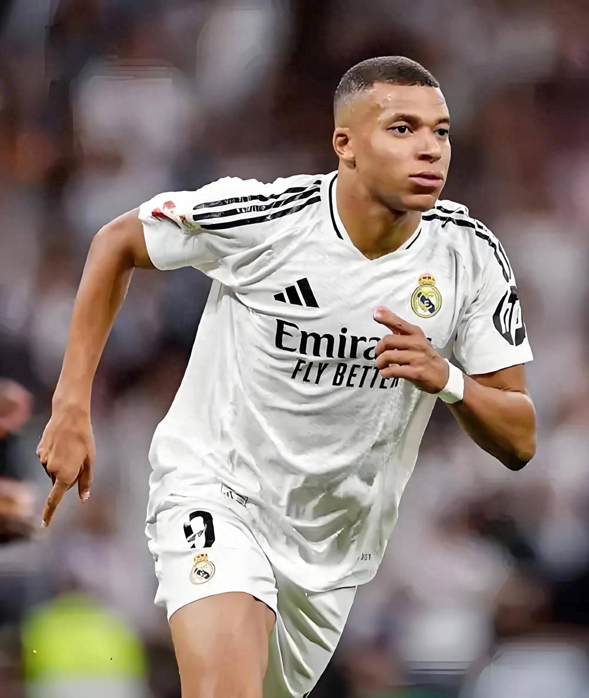 辽宁惨败广东，揪出最大混子，杨鸣气得直跺脚，杜锋偷着笑