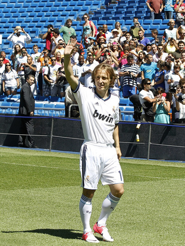 [NBA]爱德华兹达成万分里程碑