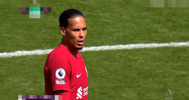 拉菲尼亚闪耀西超级杯，巴萨连冠皇马折戟