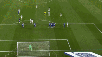 东契奇豪取42分7板8助4断难救主，湖人苦吞三连败，两大短板暴露无遗